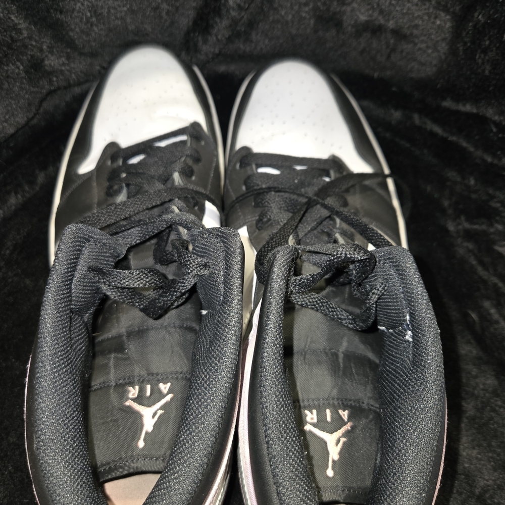 Nike Air Jordan Black and White High Tops - Picture 5 of 7